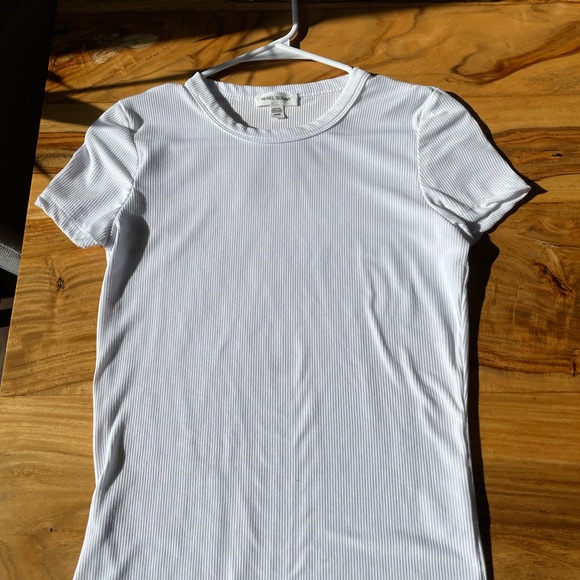 White Ribbed Women's Top - Picture 1 of 3